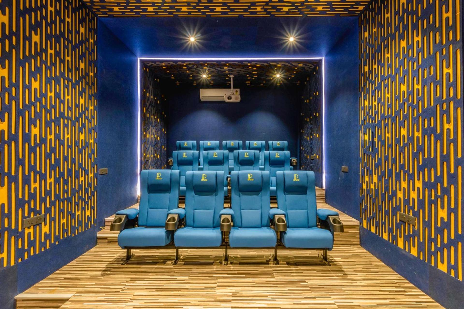 Pearl Lakeview Mansion By Stayvista - Lakeside Villa With Infinity Pool, Jacuzzi, In-House Theatre & Games Room Igatpuri Esterno foto