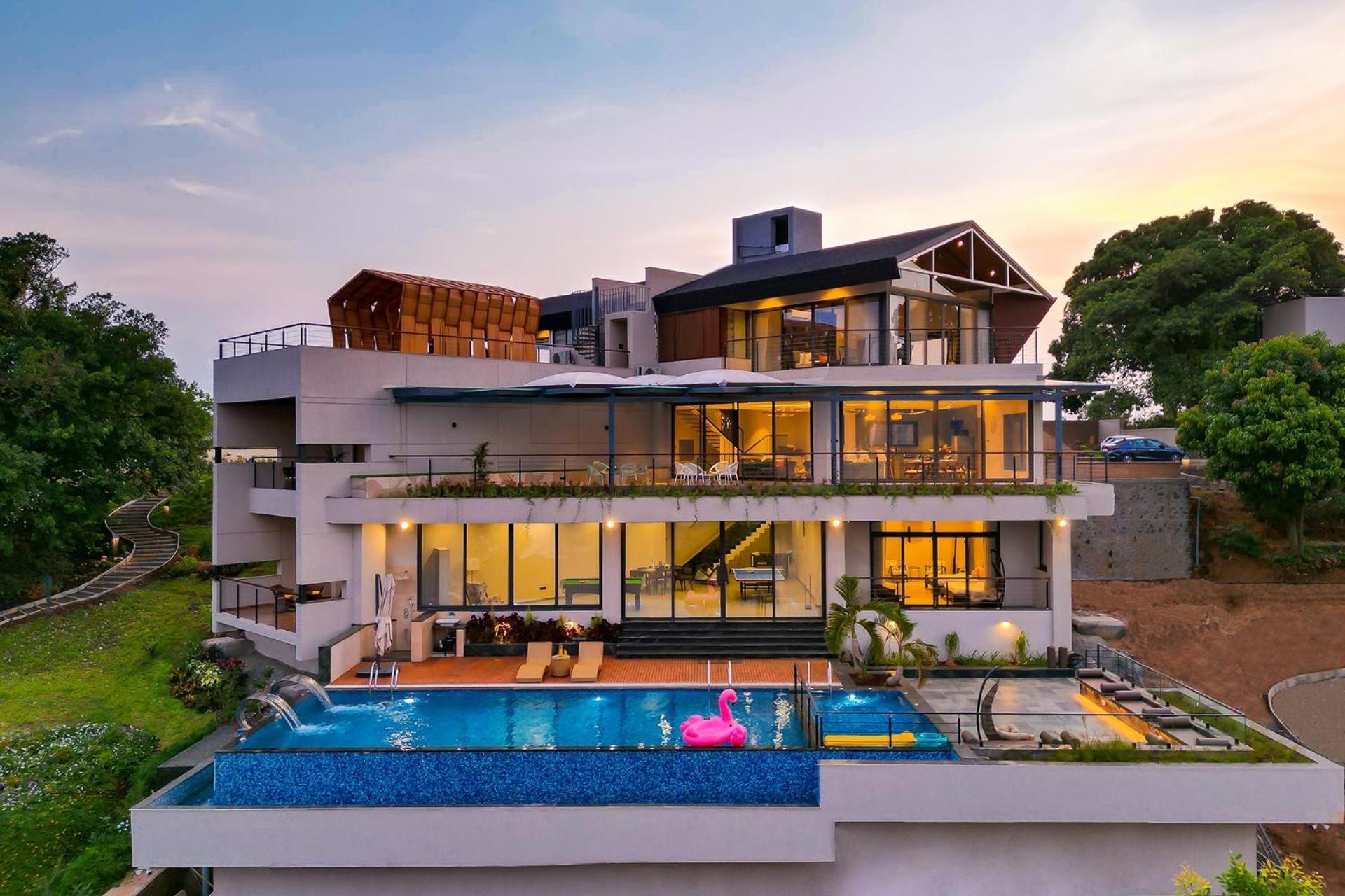 Pearl Lakeview Mansion By Stayvista - Lakeside Villa With Infinity Pool, Jacuzzi, In-House Theatre & Games Room Igatpuri Esterno foto